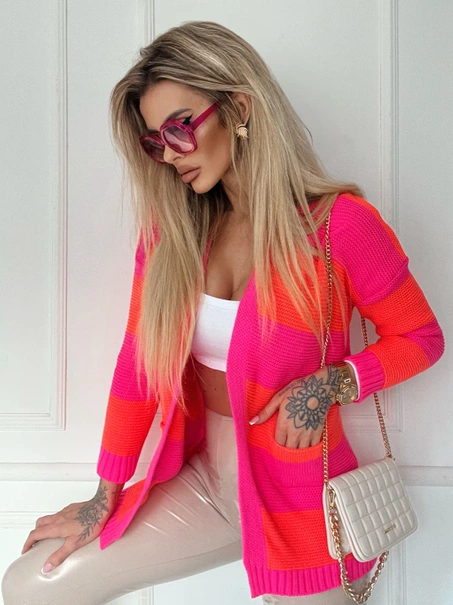 Damski sweter z sercem ecru 152302E