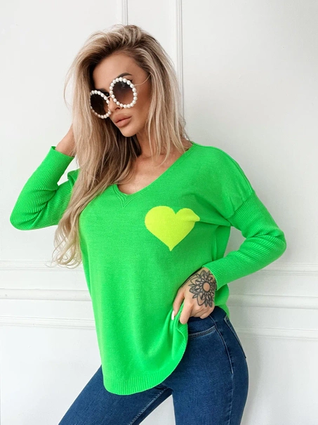 Damski sweter z sercem ecru 152302E