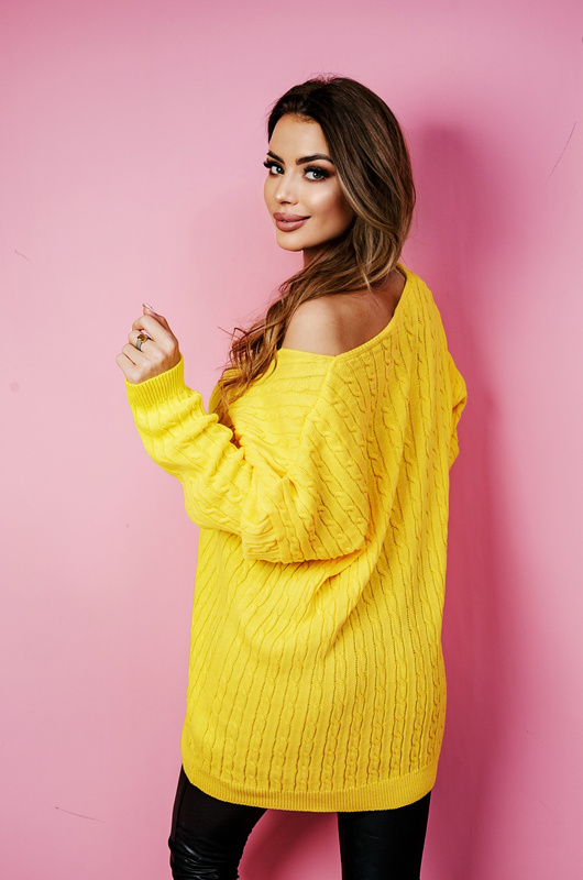 Cable Knit Sweater Iga 10109