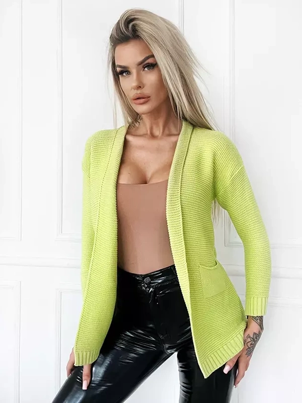 Damski sweter z sercem ecru 152302E