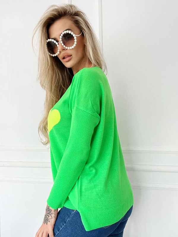 Damski sweter z sercem ecru 152302E