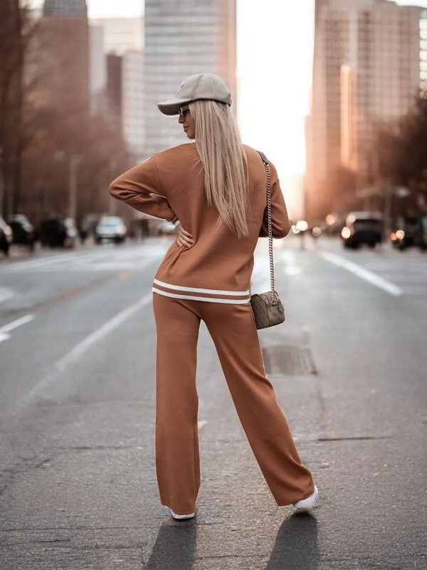 Elegant sweater made from alpaca-like fabric Liwia Navy blue