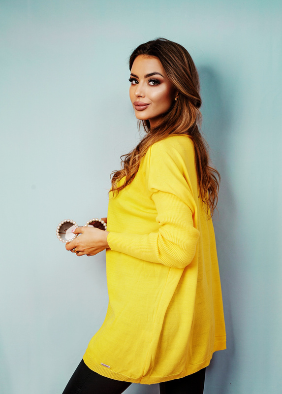 Luźny sweter Amber żółty