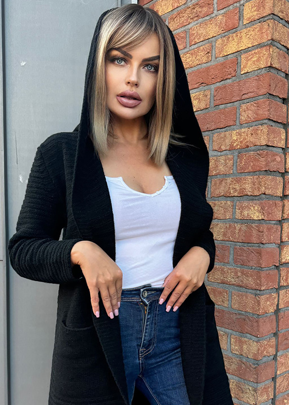 Damski kardigan z kapturem w prążek Samanta czarny