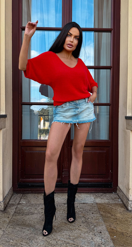 Elegant Alpaca-Style Sweater Apia