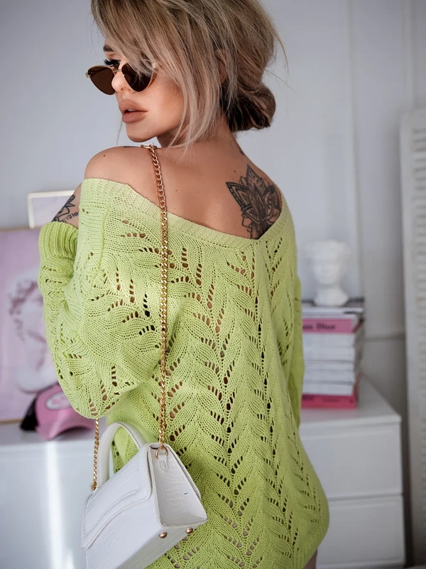 Damski sweter z sercem ecru 152302E