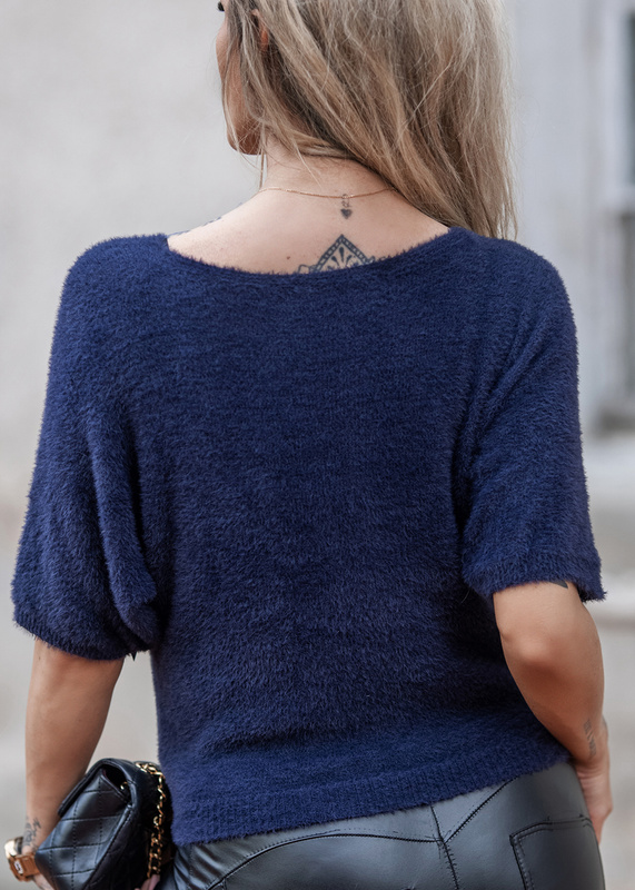 Elegancki sweter z materiału jak alpaka Liwia Szafir