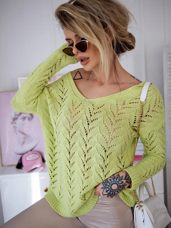 Damski sweter z sercem ecru 152302E