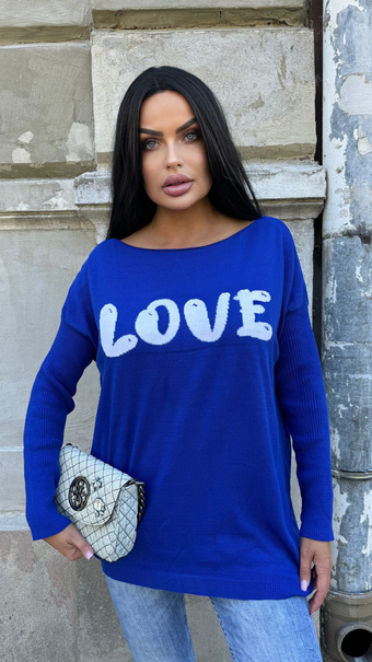 Wyrazisty sweter z napisem LOVE Granat