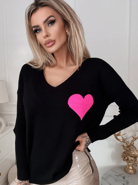 Damski sweter z sercem Julia czarny
